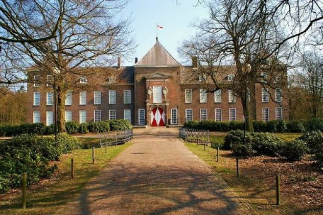 Bruiloft.DJ bij Trouwlocatie Kasteel Heeze